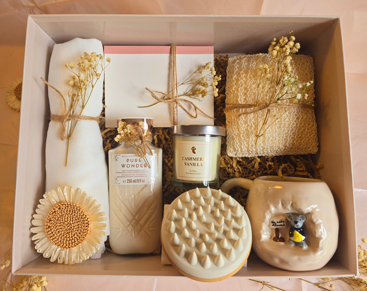 Gentle Glow – New Mom Pamper Hamper Description: